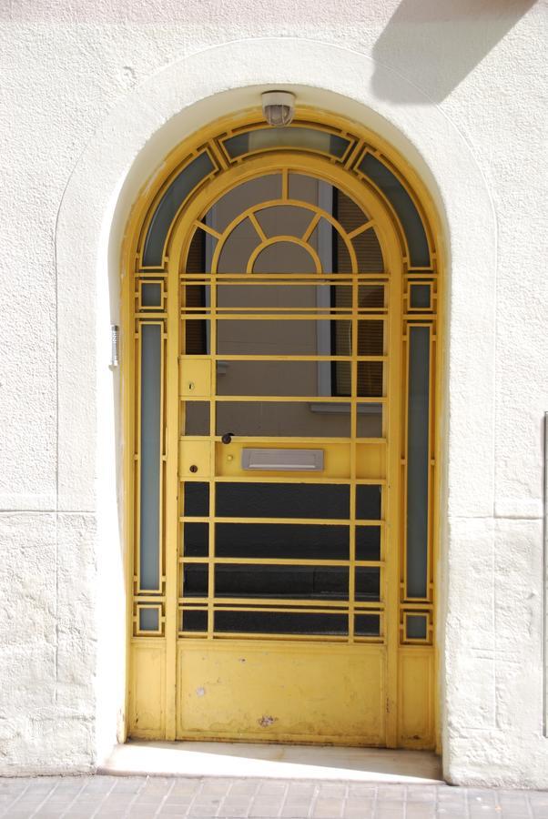 Casita Amarilla Liebeshotel Barcelona